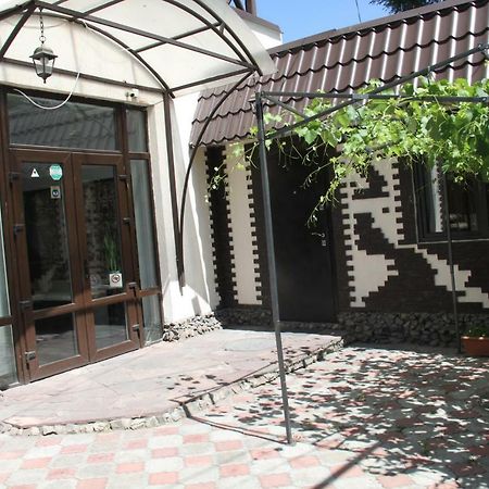 מלון אלמטי Tiflis מראה חיצוני תמונה